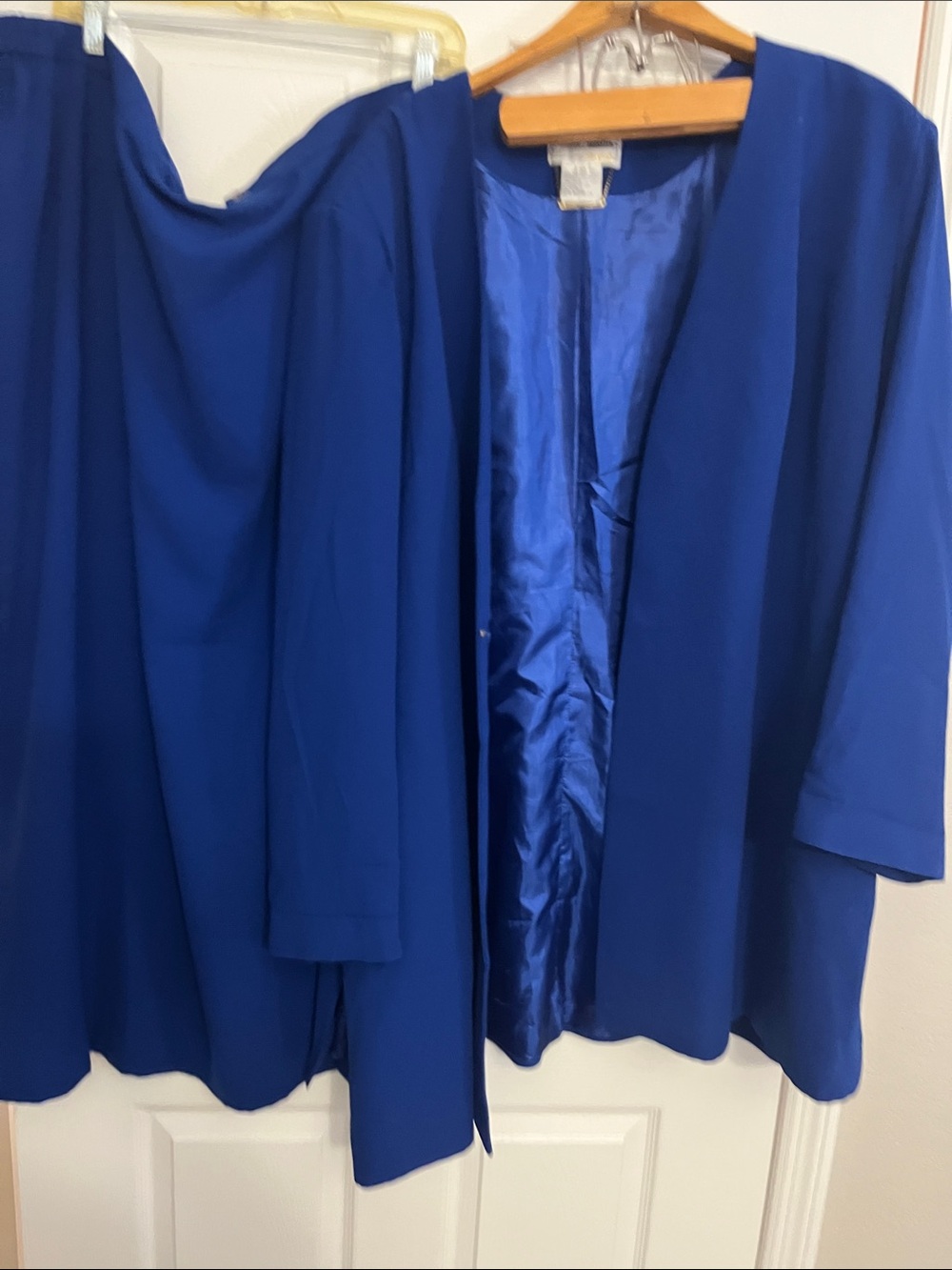 Aussie Austine  Original Blue Suit Gold Script Tag size 30 100% polyester w/lin